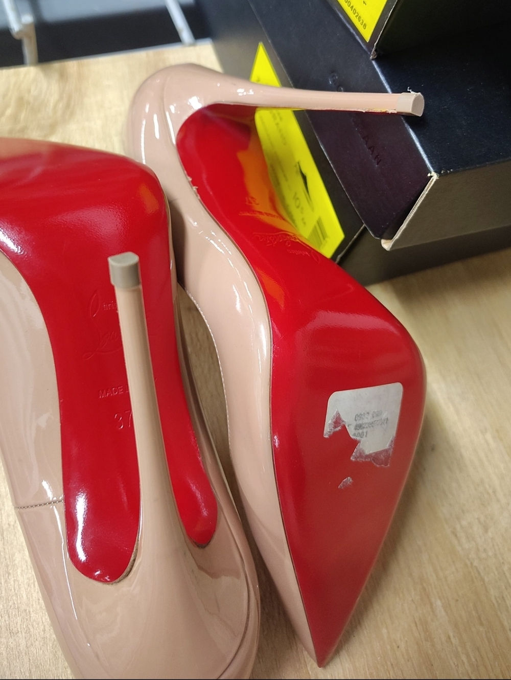 Christian Louboutin Pigalle Follies 100 Pointed Toe Patent 37 - Picture 5 of 6